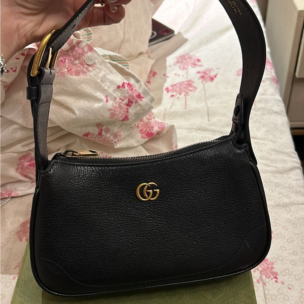 AUTHENTIC GUCCI Pocketbook